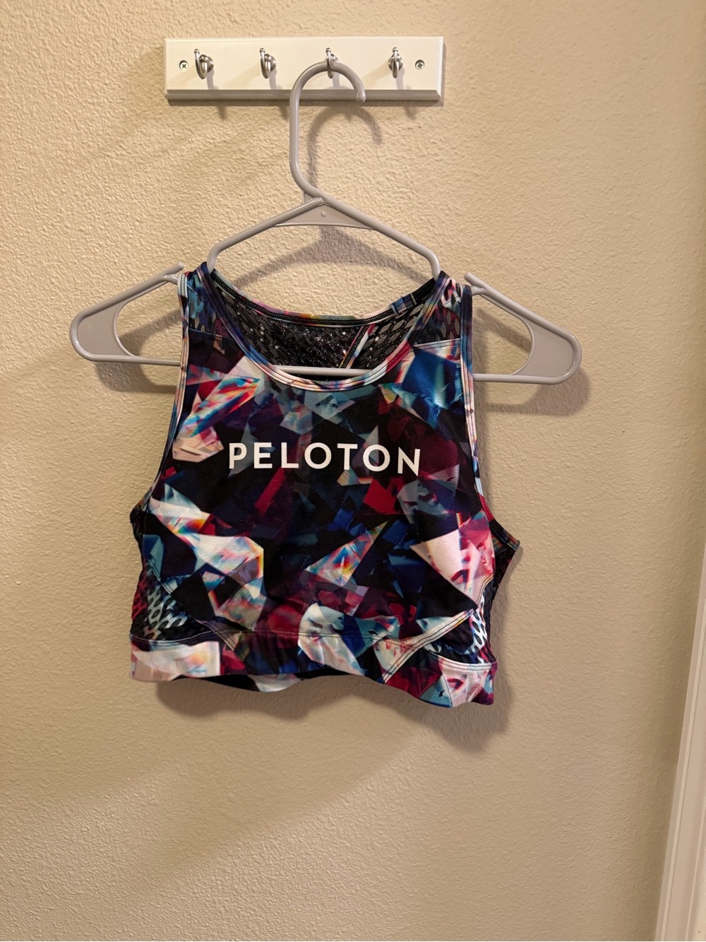 Peloton Black Multicolor Geometric Crop Sports Bra